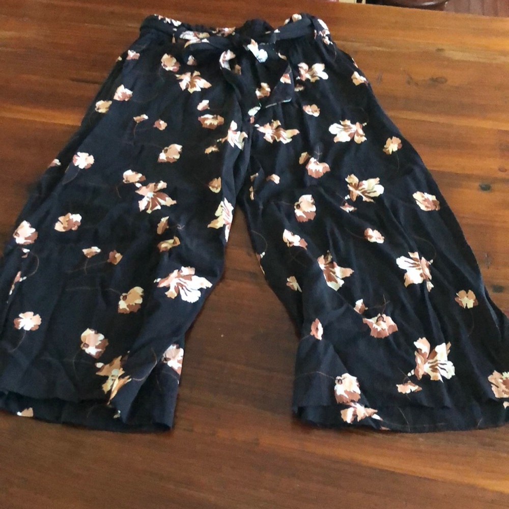Women’s bp capri/culottes Sz XS